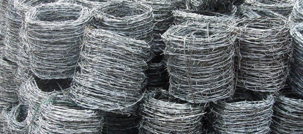 Galvanised Wire with Barbs